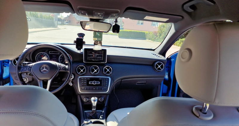 Mercedes-Benz Klasa A cena 43900 przebieg: 155433, rok produkcji 2012 z Trzcianka małe 232